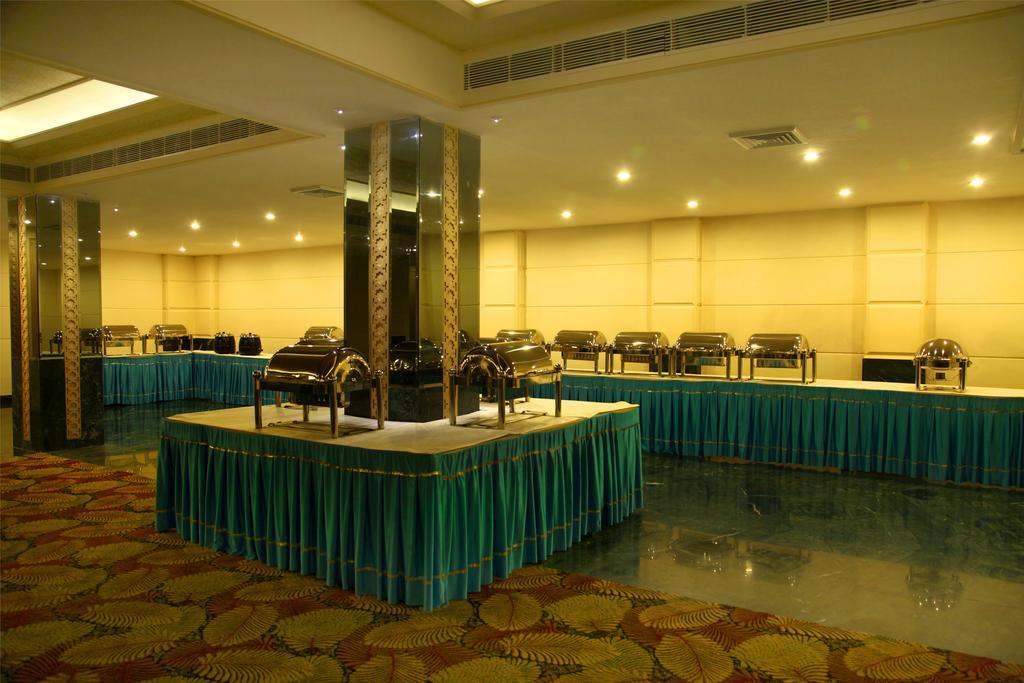 Continent Nakodar Hotel & Resorts Dış mekan fotoğraf