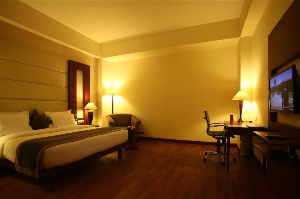 Continent Nakodar Hotel & Resorts Oda fotoğraf