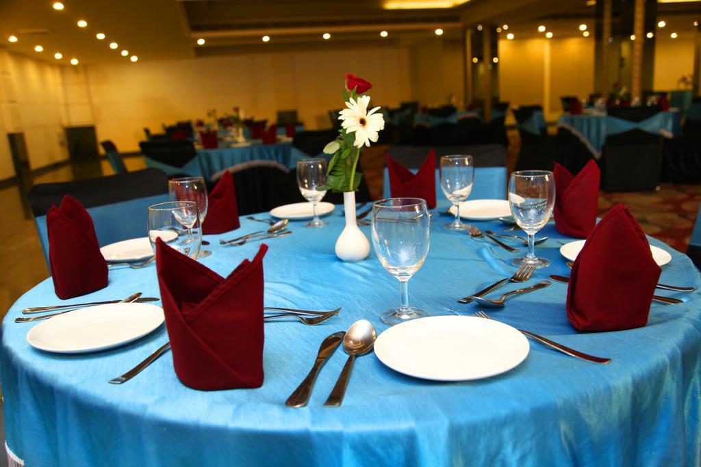 Continent Nakodar Hotel & Resorts Dış mekan fotoğraf