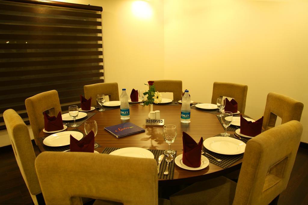 Continent Nakodar Hotel & Resorts Dış mekan fotoğraf
