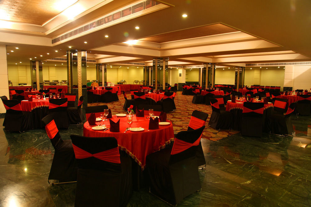 Continent Nakodar Hotel & Resorts Dış mekan fotoğraf