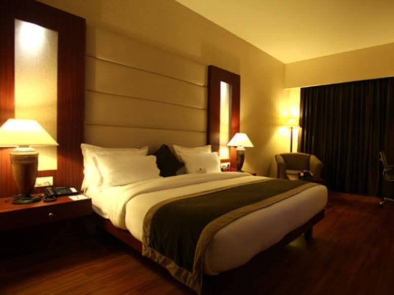 Continent Nakodar Hotel & Resorts Dış mekan fotoğraf